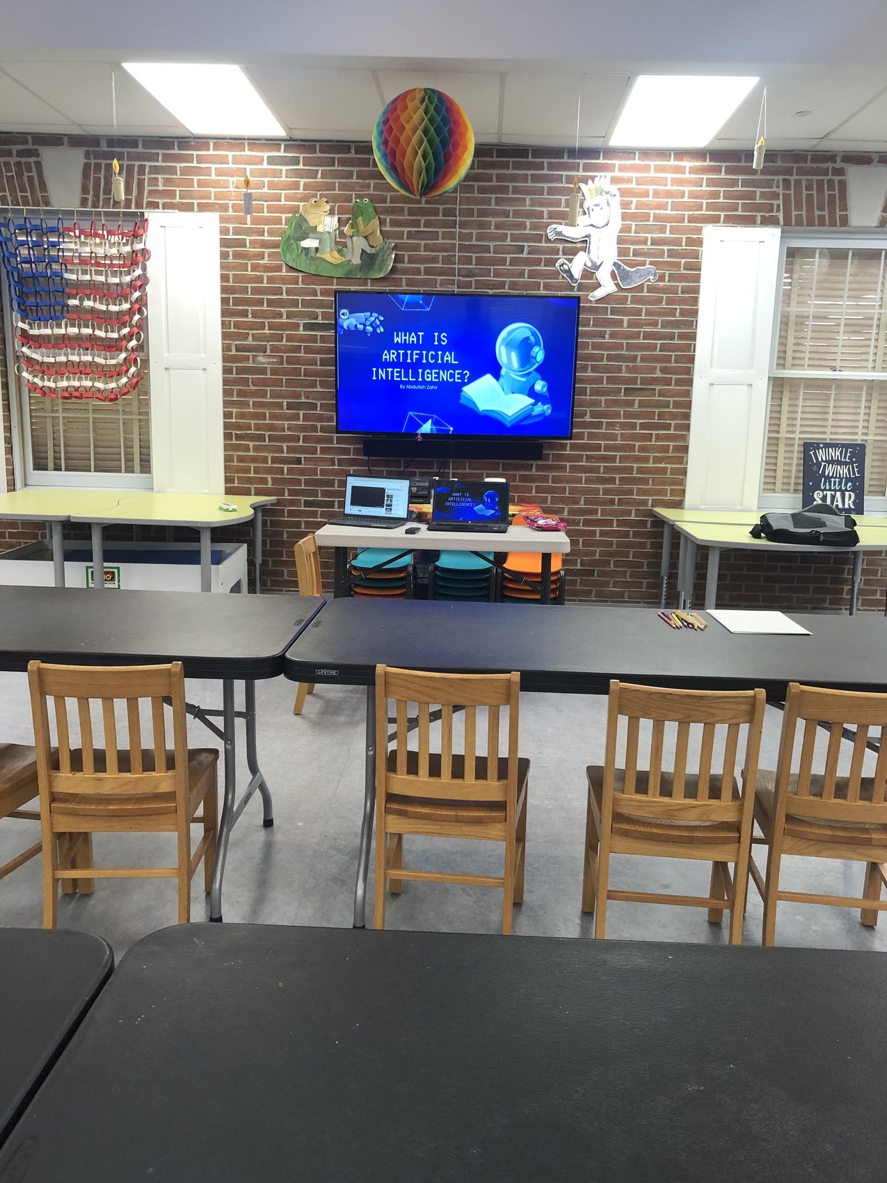 A What is Artificial Intelligence lesson set up in a library
